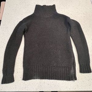 Lululemon wool turtleneck sweater size 6 dark grey